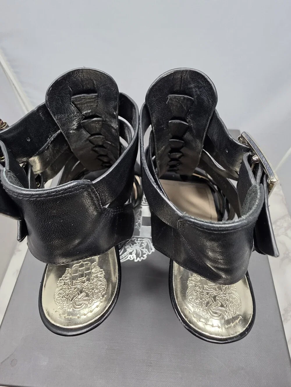 Vince Camuto black leather strappy gladiator wedge sandals 7.5